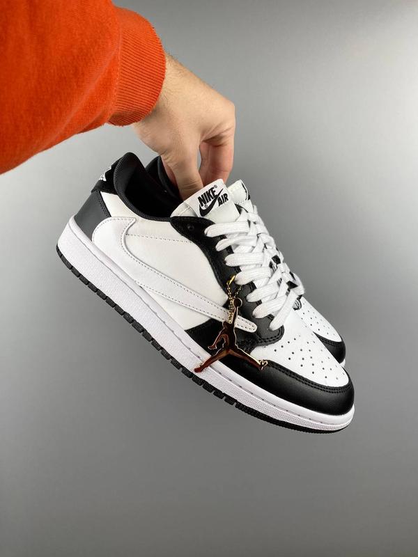 Чоловічі кросівки nike air jordan 1 low x travis scott black white найк ...