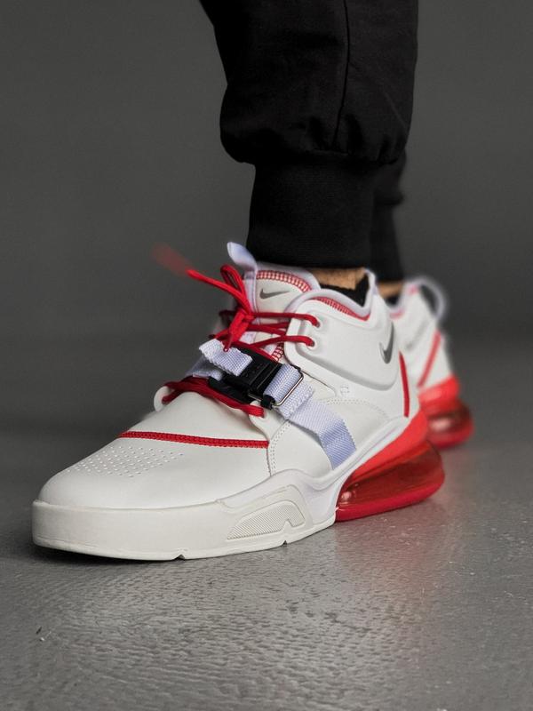 Rote nike cheap air force 270