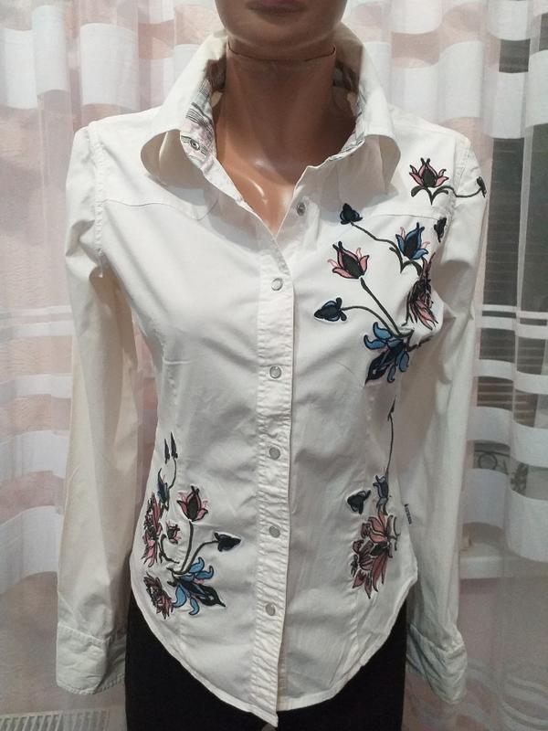 Рубашка в вышивкой bien bleu jeans — цена 90 грн в каталоге Рубашки ✓  Купить женские вещи по доступной цене на Шафе | Украина #34536984