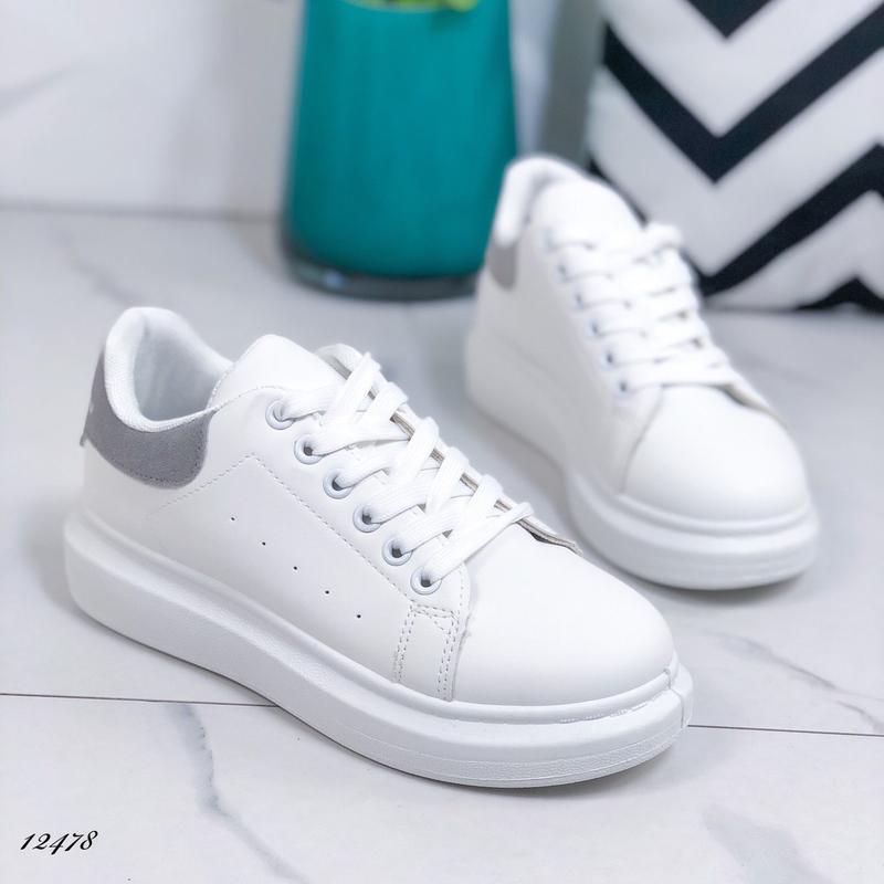 Nike sb charge белые. белые кроссовки с серой подошвой женские. Converse chuck taylor high. серо белые кеды. кеды с серой подошвой.