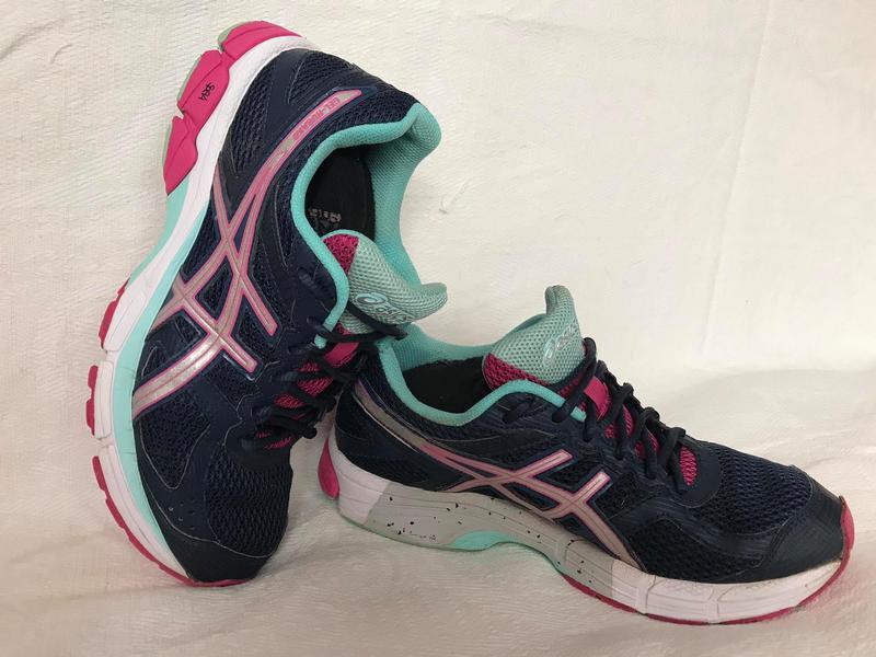 asics hurako