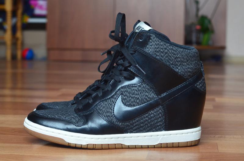 nike wmns dunk sky hi essential