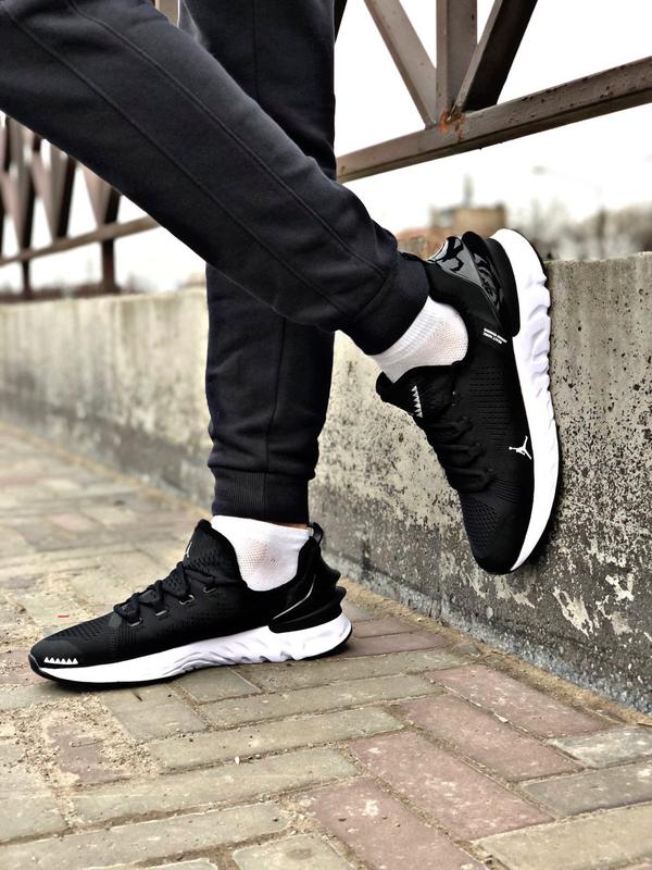 Nike air jordan react havoc black white