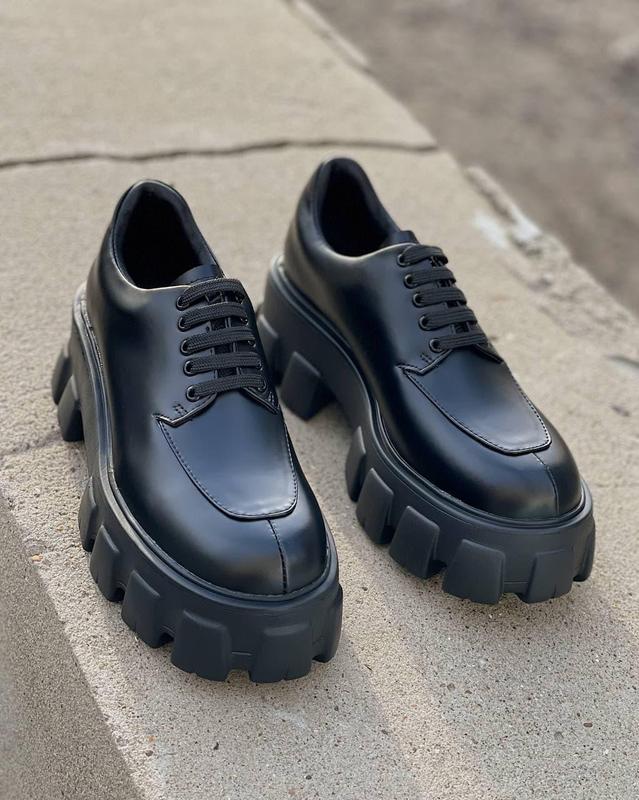 Женские лоферы prada monolith brushed leather прада — цена 3000 грн в ...