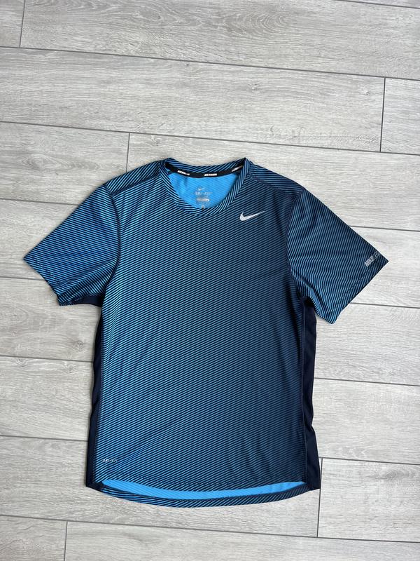 Чоловіча футболка найк nike running мужская майка оригинал — ціна 500 ...