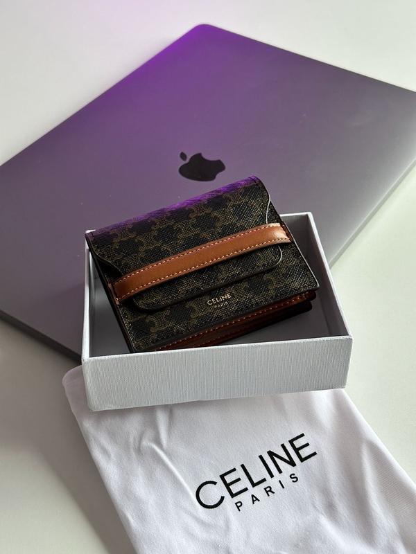tee shirt celine Premium celine small trifold wallet in triomphe canvas and lambskin tan 1690 138621897