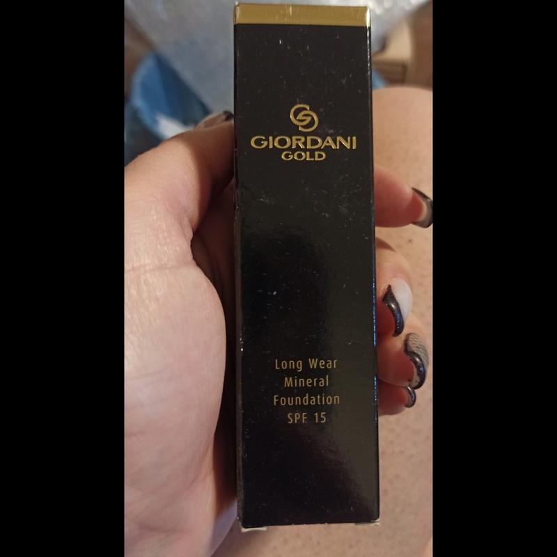 Минеральная тональная основа giordani gold — цена 575 грн в каталоге ...