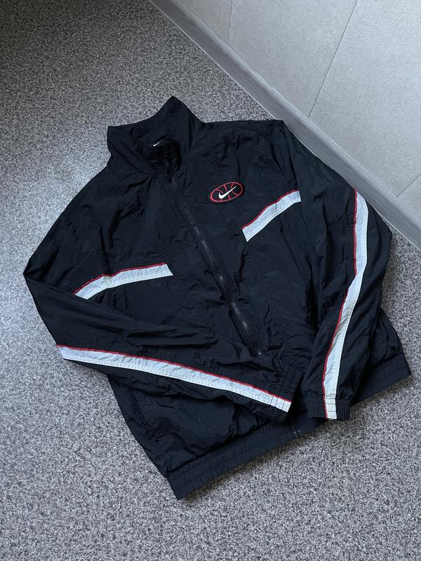 Nike hotsell throwback windbreaker