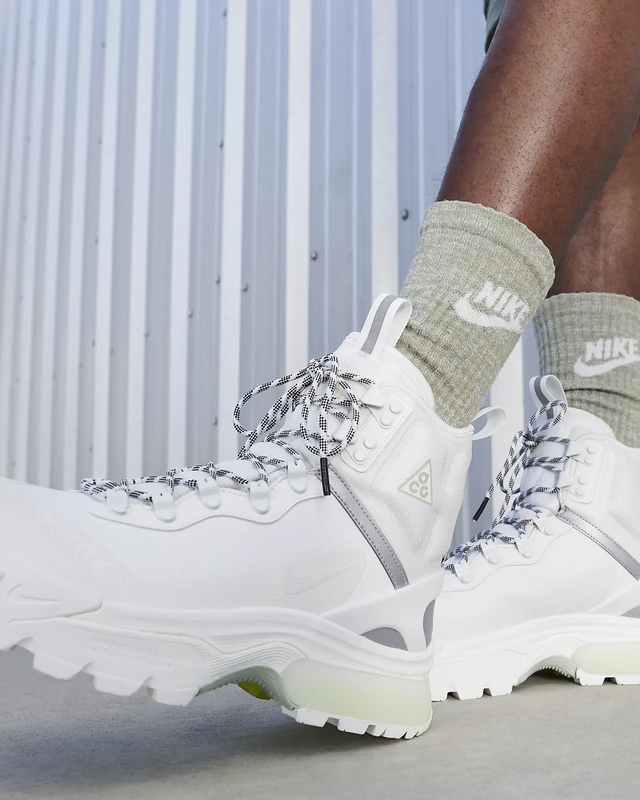 Nike acg summit white deals
