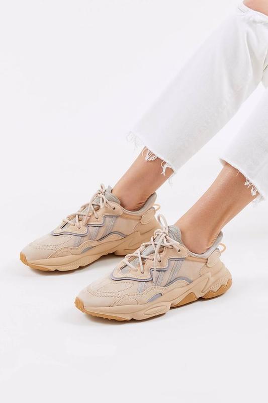 women's ozweego beige