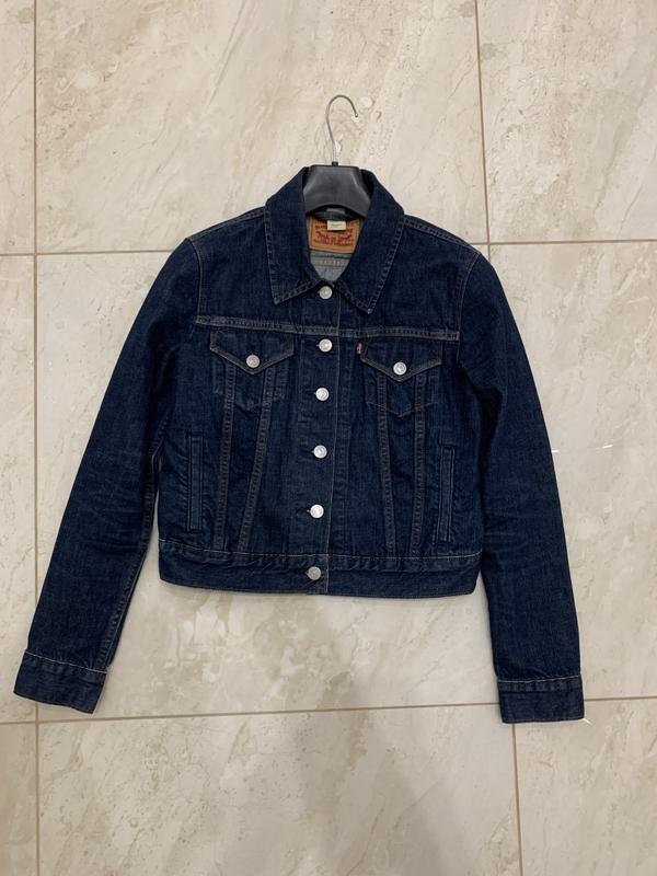 Джинсовая куртка levis джинсовка женская новая классическая — цена 650 ...