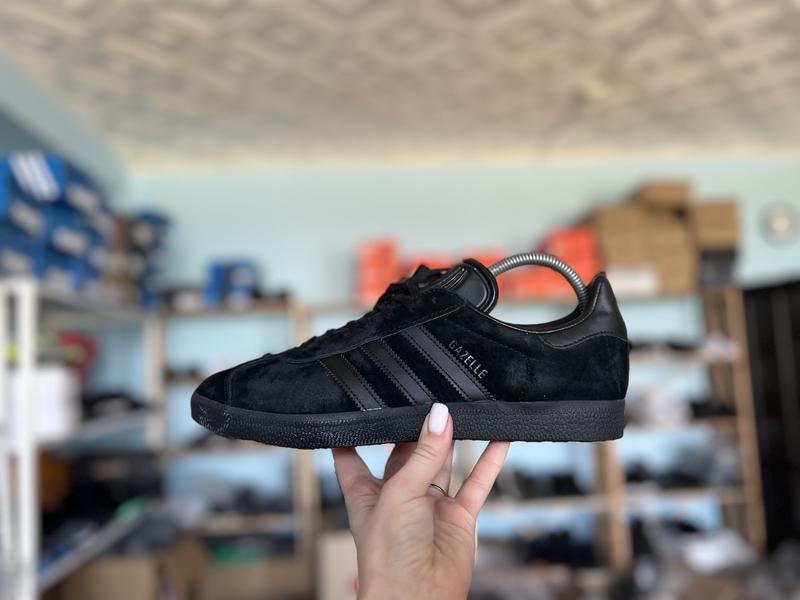 Adidas gazelle sneakers all black best sale