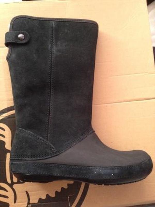 berryessa tall suede boot crocs