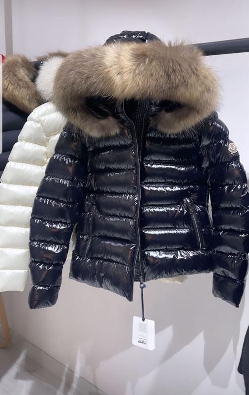 Женский пуховик куртка монклер пуховик moncler — цена 5850 грн в ...