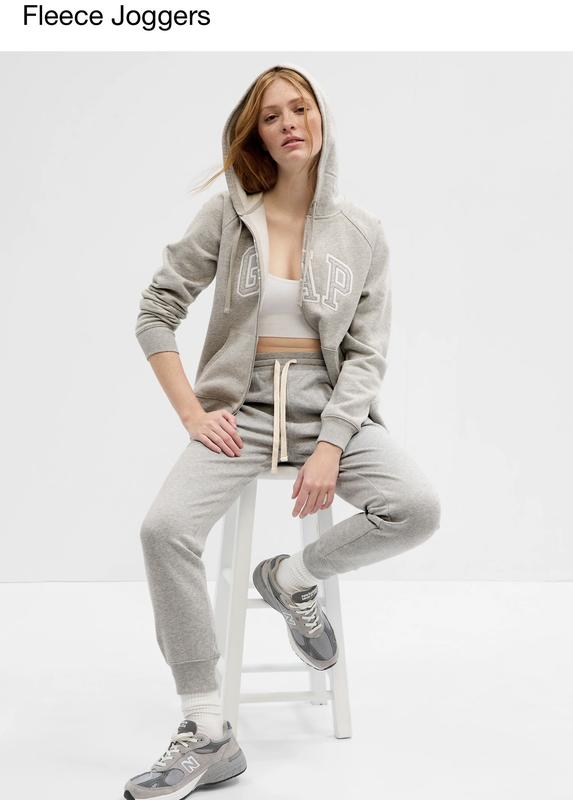Gap fleece joggers womens sale