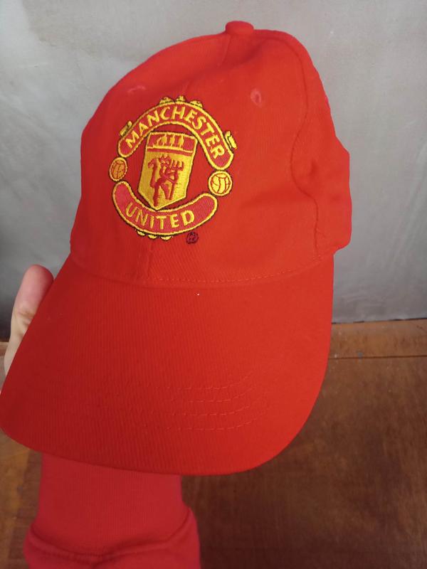 Крутая заряженая кепка manchester united official merchandise cap ...