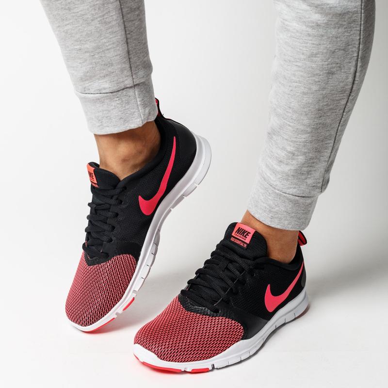 Wmns nike flex sales essential tr
