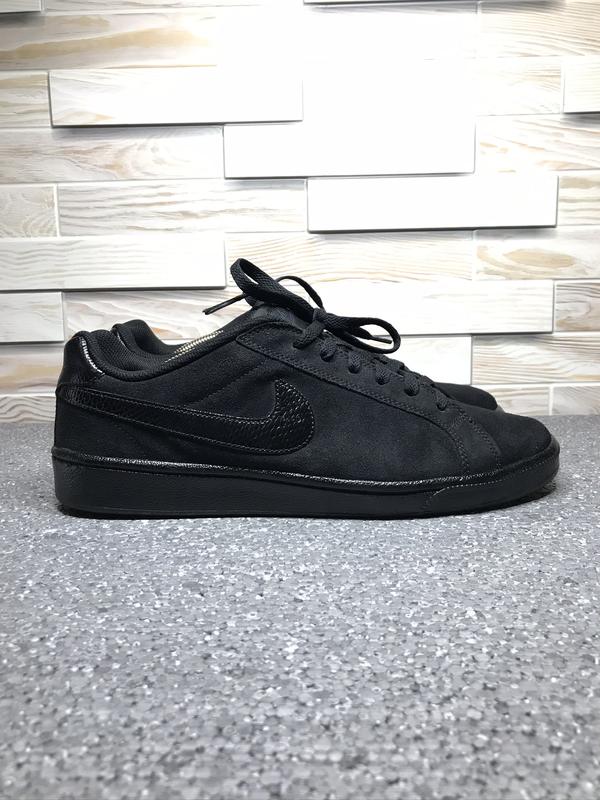 nike court majestic suede