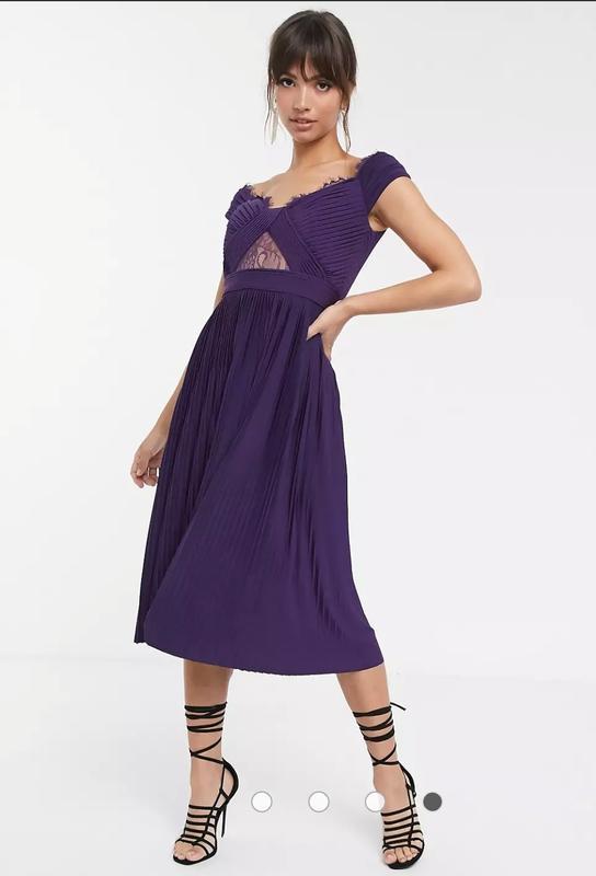 Брендовое платье премиум-класса с кружевом и плиссе asos design ...