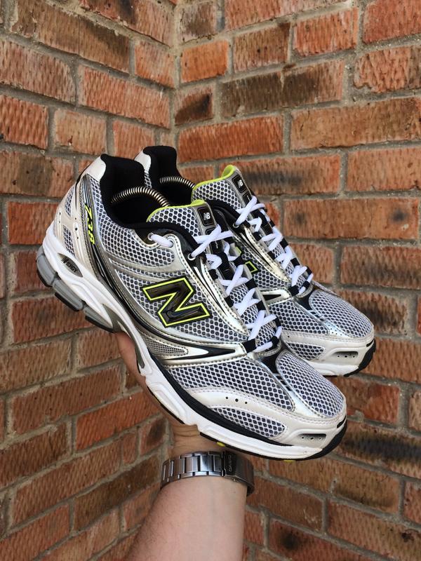new balance 738