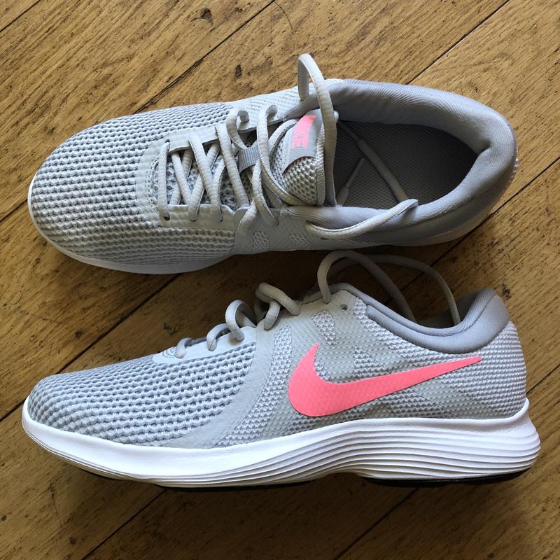 Nike revolution 4 1200