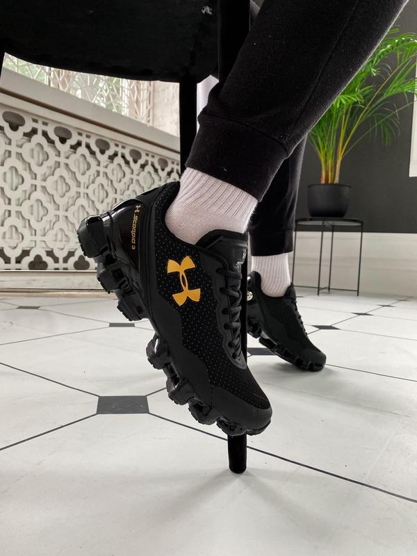 under armour scorpio black gold