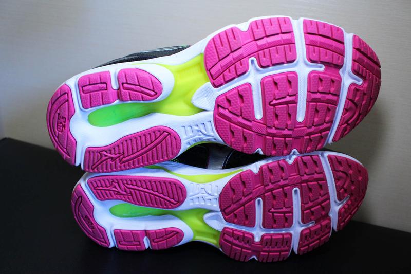 mizuno wave legend pink