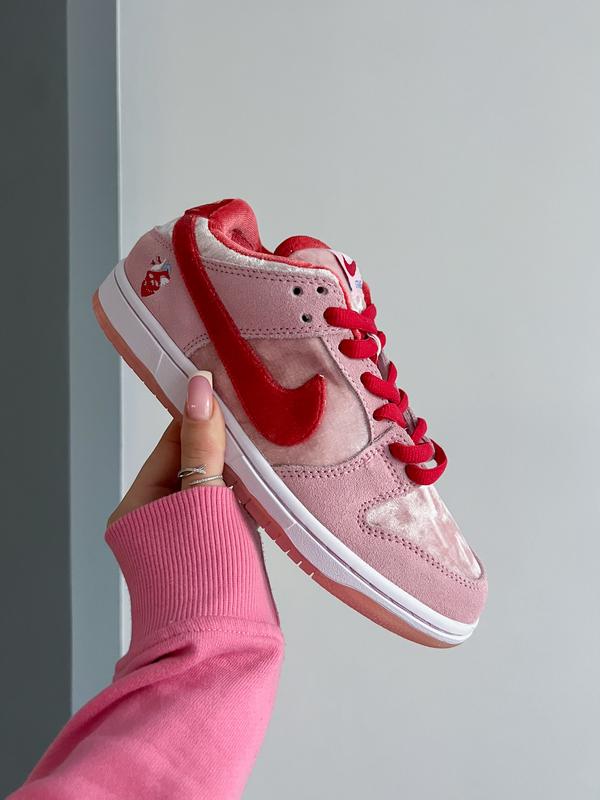 Розкішні кросівки strangelove x nike sb dunk low valentine's day