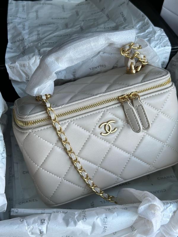 Chanel vanity pouch sale