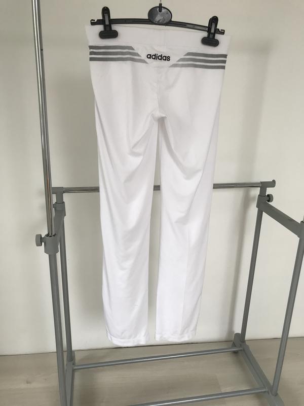 Спортивные штаны лосины летние белые штаны adidas — цена 550 грн в каталоге Спортивные штаны ✓ Купить женские вещи по доступной цене на Шафе