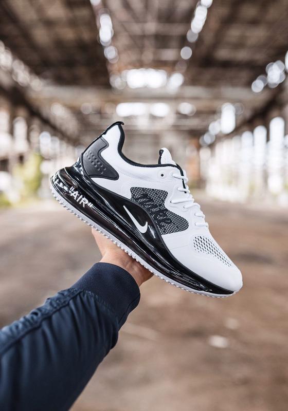 Nike air 720 prezzo best sale