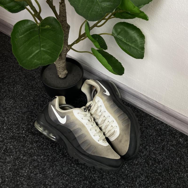 Nike air max cheap invigor print black