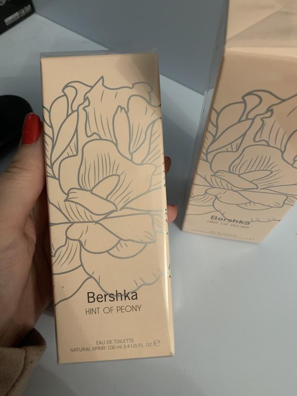 Bershka hint of peony 100ml оригинал — ціна 900 грн у каталозі Туалетна  вода ✓ Купити товари для краси і здоров'я за доступною ціною на Шафі |  Україна #39216698