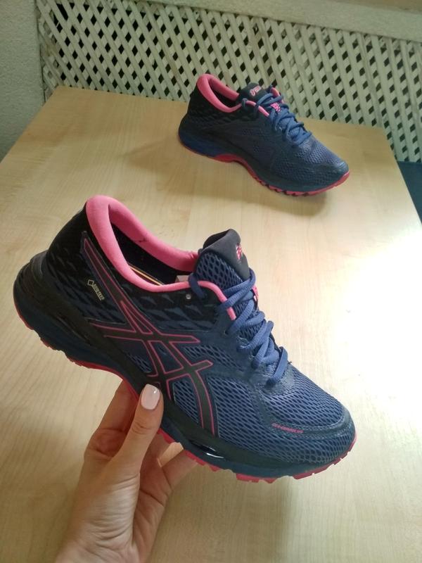asics t7c7n