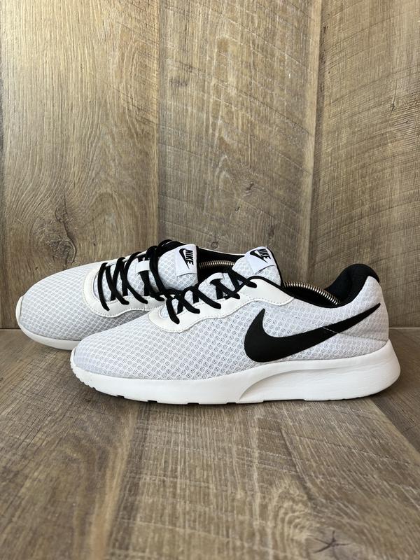 Nike tanjun shop 45