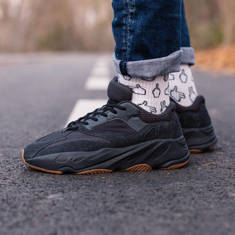 adidas yeezy 700 utility black