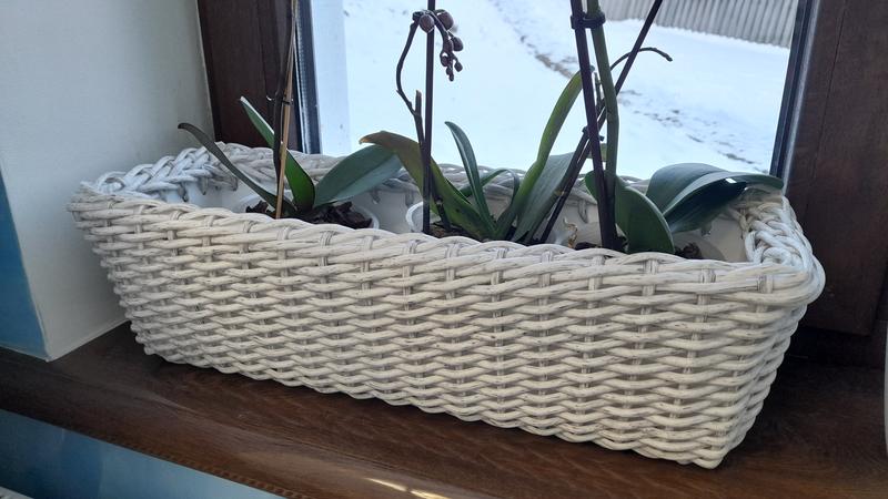 Балконное кашпо из искусственного ротанга — цена 450 грн в каталоге ...