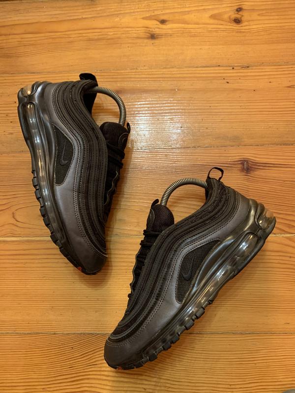 Black metallic best sale air max 97