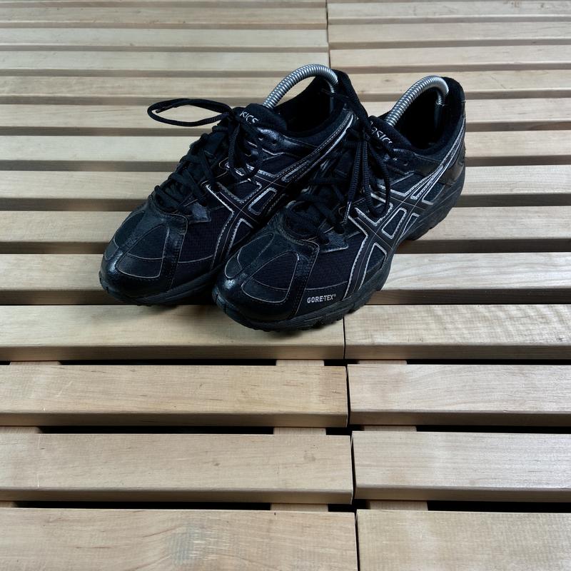 asics gel target gore tex