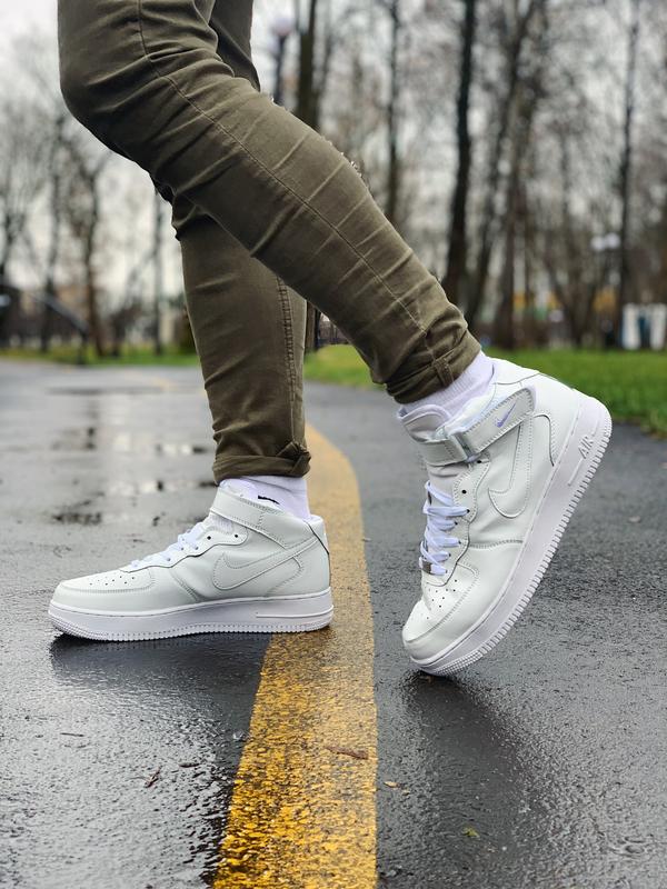 Nike Air Force 1 с белыми носками