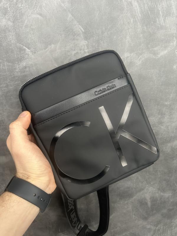 144893598 calvin klein engraved logo plaque backpack item 1360 kabelka calvin klein jeans ckj sleek nylon camera bag k60k606597 bds