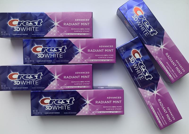 Отбеливающая зубная паста crest 3d white whitening radiant mint — цена ...