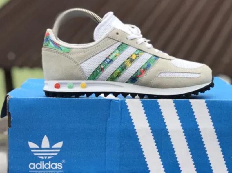 Кроссовки adidas la trainer aloha оригинал — цена 300 грн в каталоге  Кроссовки ✓ Купить товары для детей по доступной цене на Шафе | Украина  #40807638