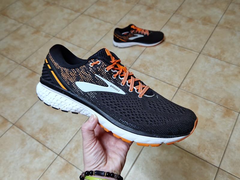 Brooks ghost 111 hotsell
