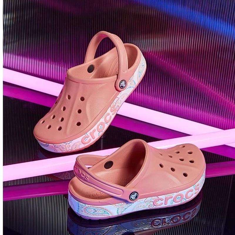 crocs crocband crocs bayaband bandana print clogs blossom 1550 58791343