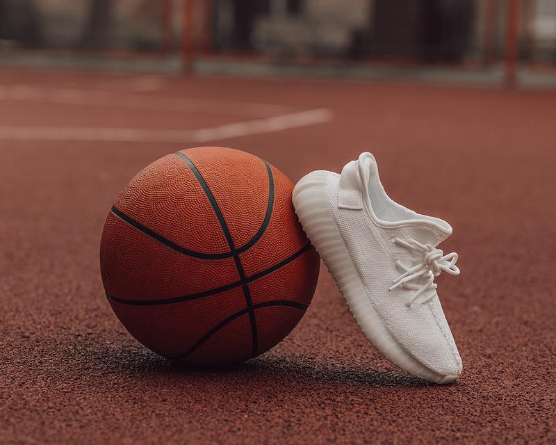 Кросівки adidas yeezy boost 350 white кроссовки — купить в Украине