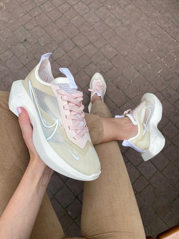 Кроссовки женские nike — цена 2600 грн в каталоге Кроссовки Купить ...