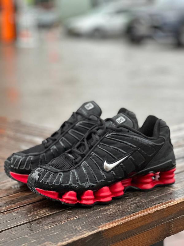 Gray nike shox best sale