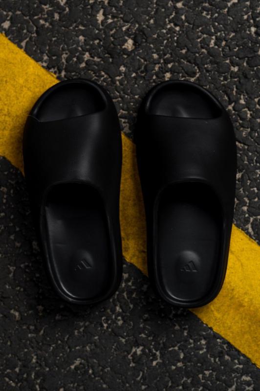 Adidas Yeezy Slide Black Shlepki Slancy Chernye Adidas Kupit Po Dostupnoj Cene V Kieve I Ukraine Shafa Ua