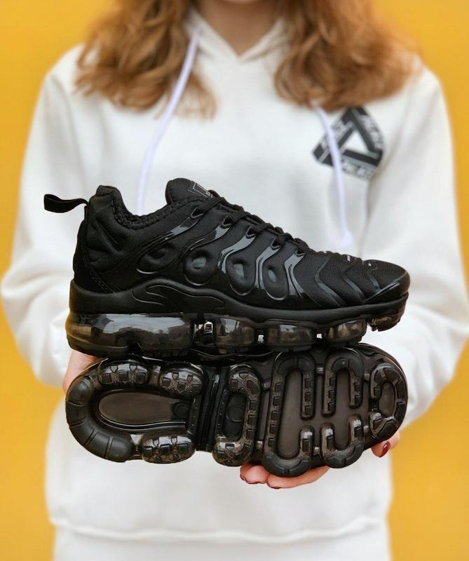 vapormax tn all black